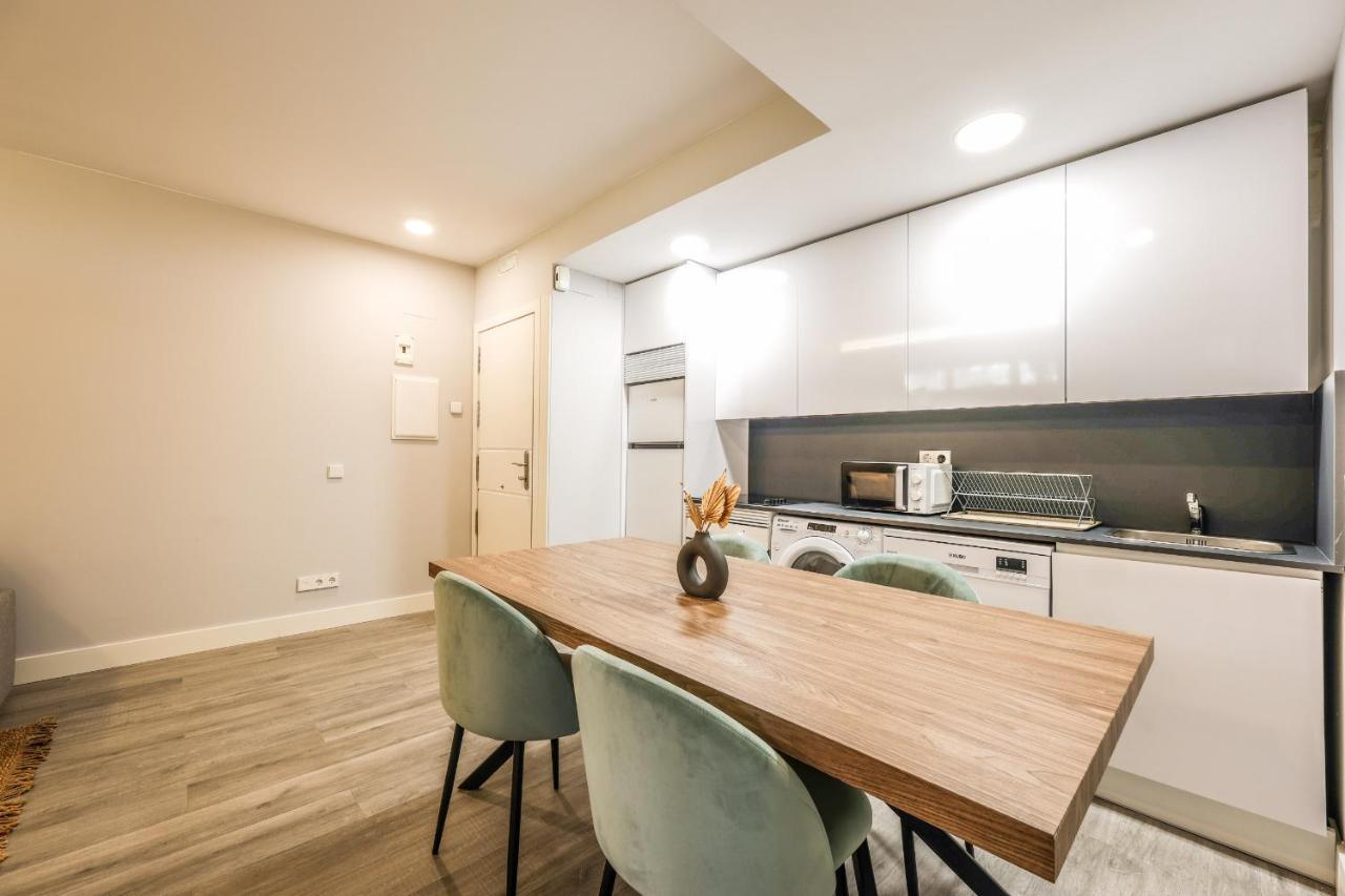 Apartamentos Reformados En Arturo Soria Madrid Ngoại thất bức ảnh