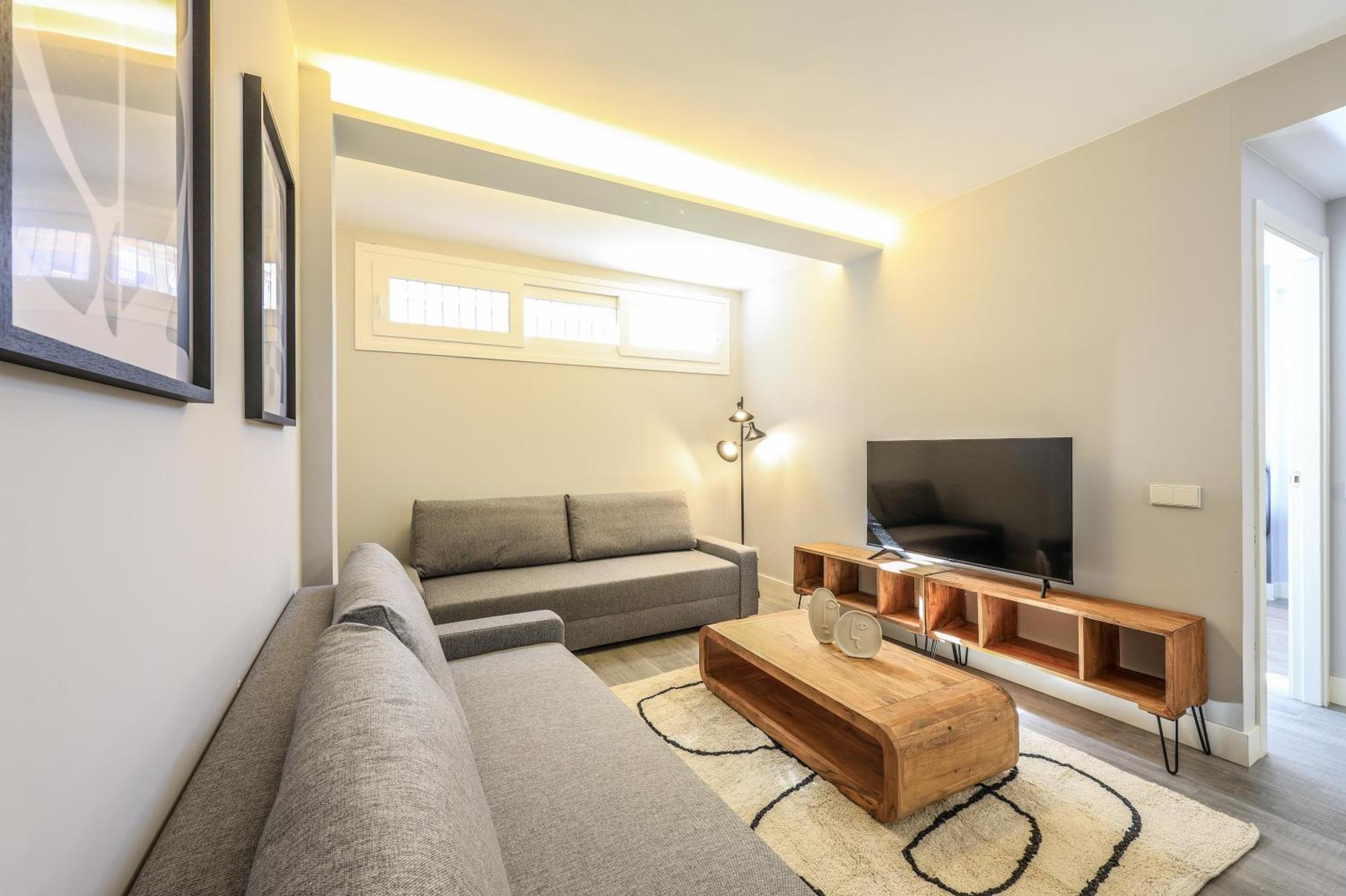 Apartamentos Reformados En Arturo Soria Madrid Ngoại thất bức ảnh